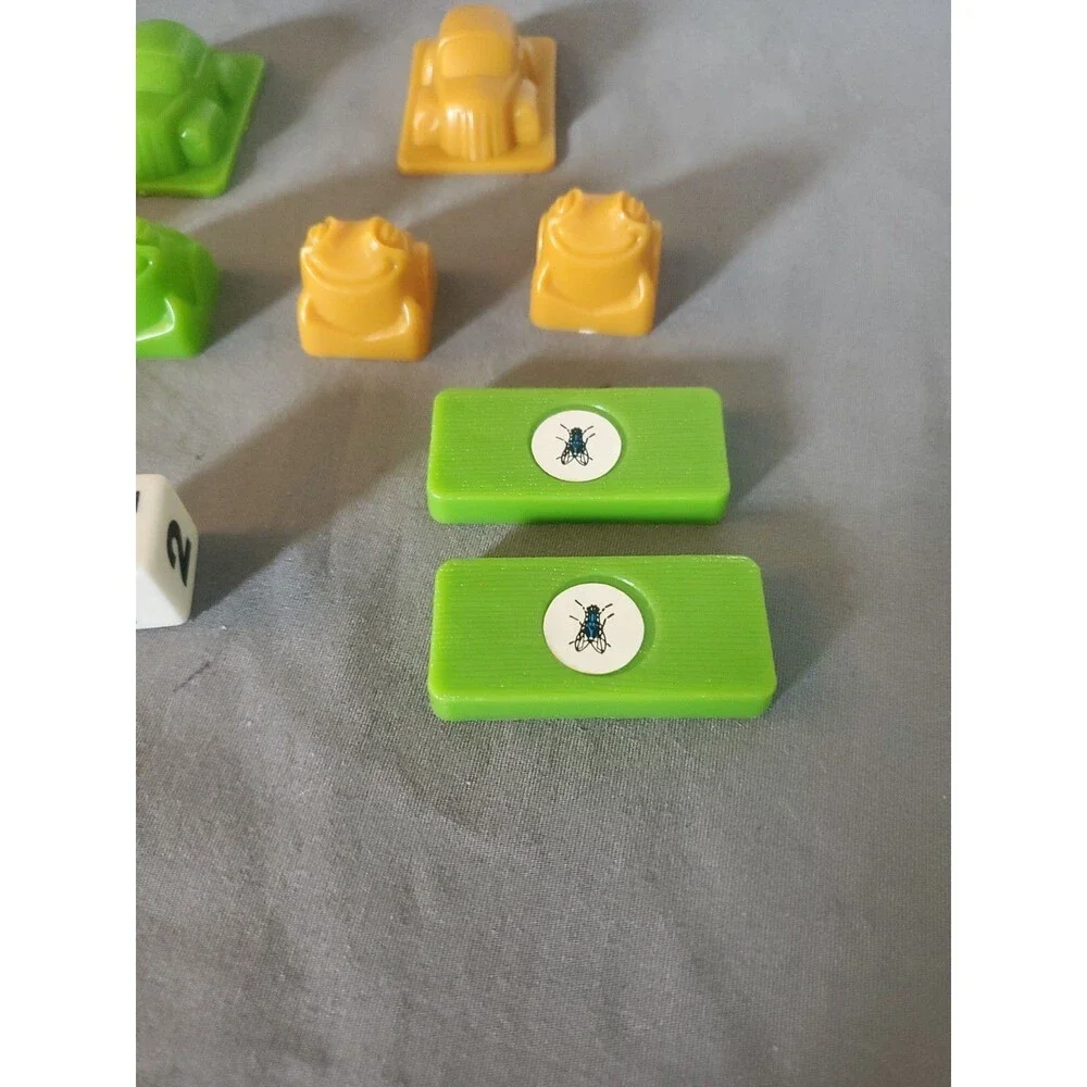 Vintage 1981 Milton Bradley Frogger Board Game Replacement Cars, Frogs and logs